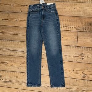 American Eagle Super High Rise Straight Jeans 000